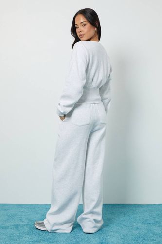 Ensemble Survêtement Sweat Col V Ourlet Profond et Jogging Ajusté | Taille Medium - boohoo - Modalova