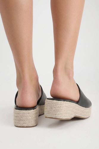 Mules Compensées Espadrilles | Taille 41 - boohoo - Modalova