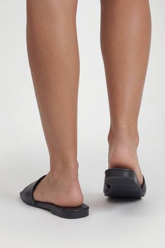 Mules Basiques À Bout Carré | Taille 41 - boohoo - Modalova
