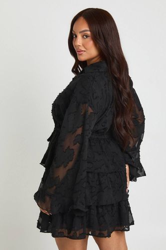 Robe Patineuse Grande Taille en Mousseline Dévorée à Volants | Taille 48 - boohoo - Modalova