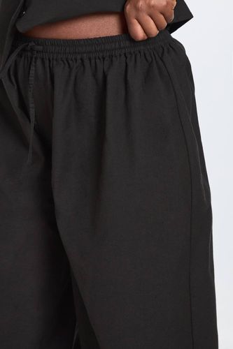 Pantalon Ballon Grande Taille Aspect Lin | Taille 48 - boohoo - Modalova