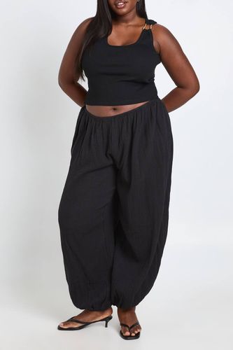 Pantalon Ballon Grande Taille En Étamine Taille Élastiquée | Taille 48 - boohoo - Modalova