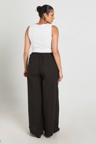 Pantalon Large Plissé Grande Taille Aspect Lin | Taille 48 - boohoo - Modalova