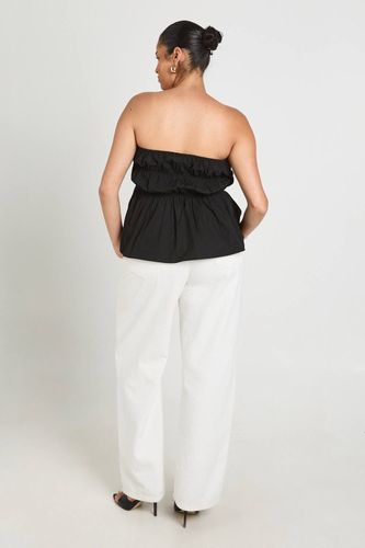 Haut Bandeau Froncé En Popeline Grande Taille | Taille 48 - boohoo - Modalova