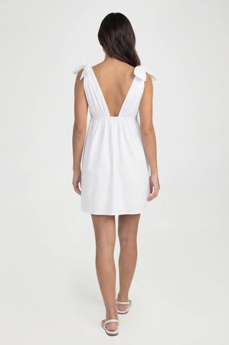 Robe Patineuse Mini En Popeline De Coton Avec Liens Aux Épaules - Tall | Taille 44 - boohoo - Modalova