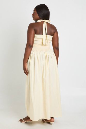 Robe Longue Grande Taille Col Licou Avec Détail Froncé | Taille 48 - boohoo - Modalova