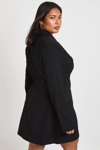 Robe Blazer Grande Taille Avec Détails Dorés | Taille 48 - boohoo - Modalova