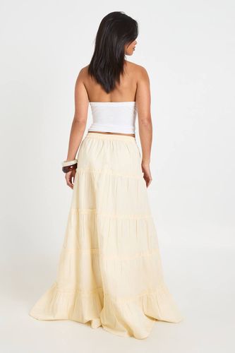 Jupe Longue Évasée En Popeline De Coton À Volants Étagés Petite | Taille 44 - boohoo - Modalova