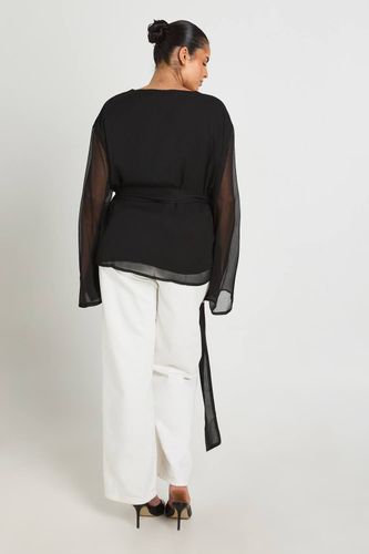 Haut Cache-cœur En Mousseline Grande Taille Avec Finitions Dorées | Taille 48 - boohoo - Modalova