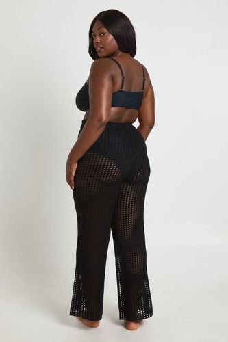 Pantalon De Plage Large En Crochet Grande Taille | Taille 48 - boohoo - Modalova
