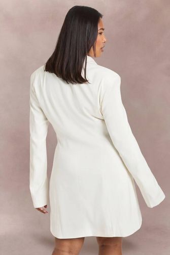 Robe Blazer Grande Taille Avec Détails De Finitions Dorées | Taille 48 - boohoo - Modalova