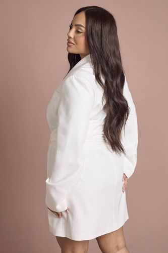 Robe Blazer Grande Taille Avec Ceinture Obi Nouée À La Taille | Taille 48 - boohoo - Modalova