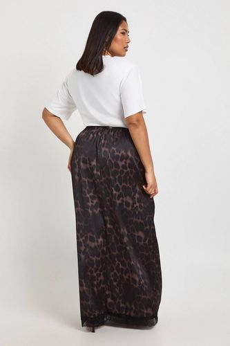 Jupe Maxi Grande Taille en Dentelle Imprimé Léopard Tissé | Taille 48 - boohoo - Modalova