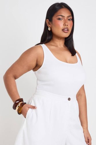 Short Long Taille Haute Ajusté En Lin Grande Taille | Taille 44 - boohoo - Modalova