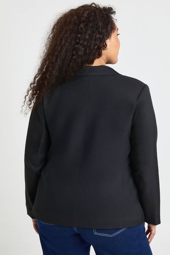 Blazer Grande Taille À Simple Boutonnage Avec Finitions Dorées | Taille 48 - boohoo - Modalova