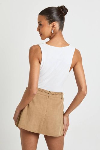 Mini Jupe-Short en Crêpe avec Détail Ceinture Corde | Taille 44 - boohoo - Modalova
