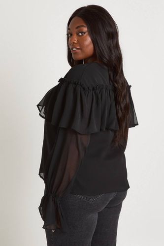Blouse Grande Taille En Mousseline À Volants Sur Le Devant | Taille 48 - boohoo - Modalova