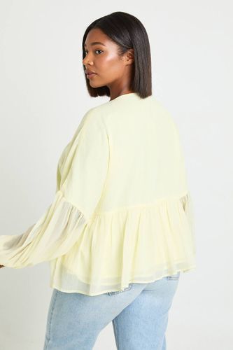 Blouse Grande Taille En Mousseline À Volants Et Décolleté Plongeant | Taille 48 - boohoo - Modalova