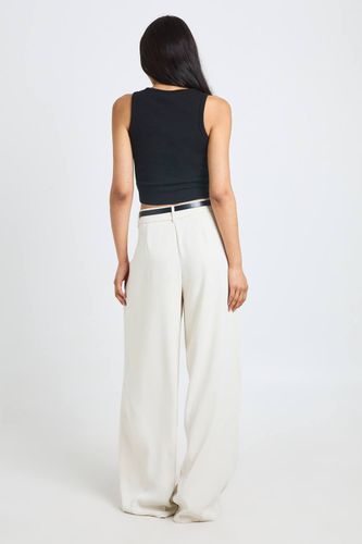 Pantalon Tall Fluide À Jambes Larges Avec Ceinture | Taille 46 - boohoo - Modalova