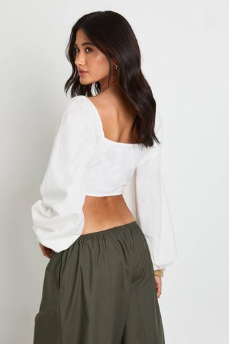 Top Court Aspect Lin À Manches Volumineuses Et Nœud Devant | Taille 44 - boohoo - Modalova