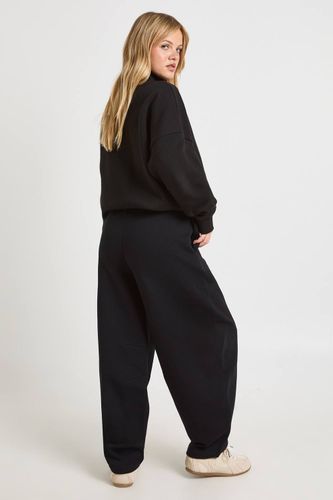 Jogging Petite À Jambes Bouffantes | Taille Medium - boohoo - Modalova
