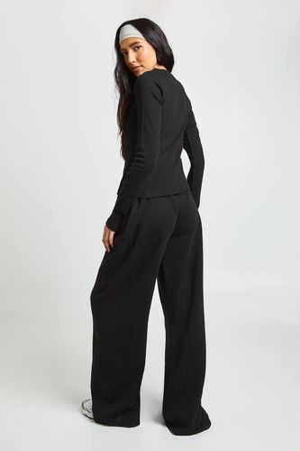 Ensemble de Jogging Côtelé à Manches Longues avec Boutonnage Devant - Taille Haute | Taille Medium - boohoo - Modalova