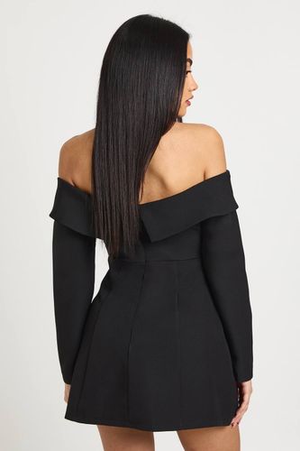 Robe Mini Structurée Petite Taille À Encolure Bardot | Taille 44 - boohoo - Modalova