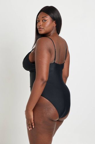 Maillot De Bain Grande Taille Essentiel À Armatures | Taille 48 - boohoo - Modalova