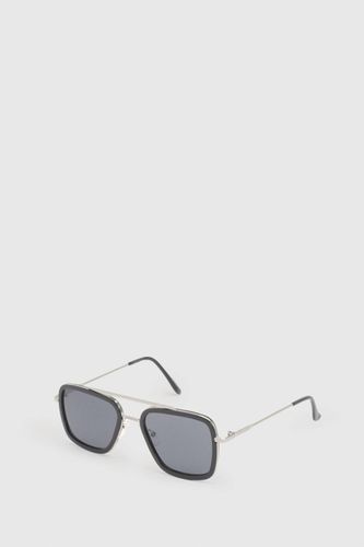 Lunettes De Soleil Aviateur À Monture Métallique - boohoo - Modalova