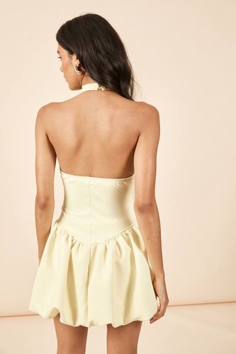 Mini Robe Col Bénitier Dos Nu À Ourlet Asymétrique | Taille 44 - boohoo - Modalova