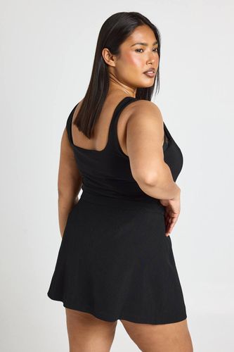 Jupe-short Mini Ajustée Grande Taille | Taille 48 - boohoo - Modalova