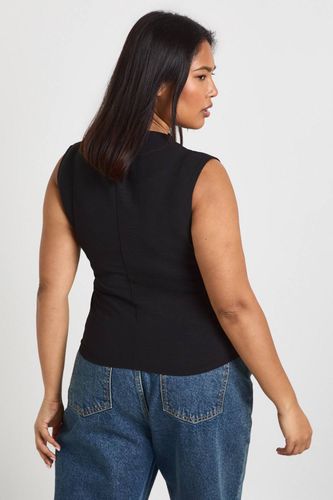 Haut Asymétrique Grande Taille à Col Bénitier avec Lien Devant | Taille 48 - boohoo - Modalova