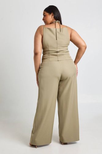 Pantalon Large Tailleur Grande Taille | Taille 48 - boohoo - Modalova