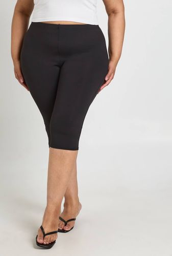 Legging Capri Sculptant Grande Taille | Taille 44 - boohoo - Modalova