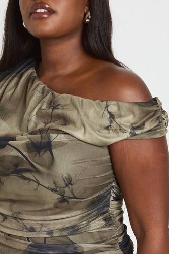 Haut Asymétrique Froncé Imprimé Grande Taille | Taille 54 - boohoo - Modalova