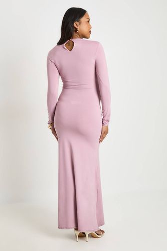 Robe Maxi De Maternité Avec Détail Froncé Sur Le Côté | Taille 46 - boohoo - Modalova