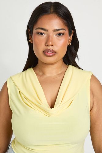 Haut Grande Taille Sans Manches À Col Bénitier | Taille 48 - boohoo - Modalova