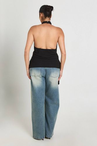 Haut Col Bénitier Grande Taille Avec Liens Latéraux Et Dos Nu | Taille 52 - boohoo - Modalova