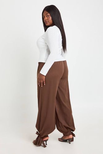 Haut Grande Taille À Manches Longues Double Épaisseur Avec Détail Torsadé | Taille 48 - boohoo - Modalova