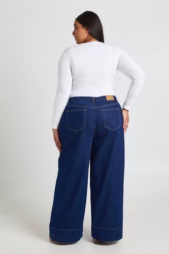 Body Grande Taille À Manches Longues Et Col Rond | Taille 48 - boohoo - Modalova
