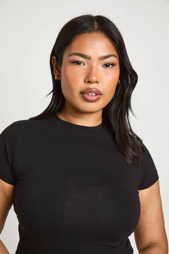 Haut Ajusté Basique À Manches Courtes Plus | Taille 48 - boohoo - Modalova