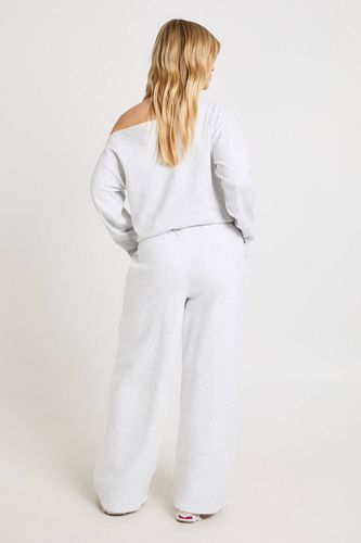 Ensemble De Jogging Petite Jambe Droite Taille Cintrée Épaules Dénudées | Taille Medium - boohoo - Modalova