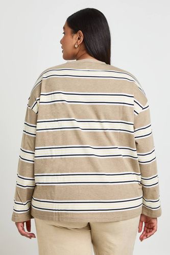 Haut À Manches Longues Oversize À Rayures Plus | Taille 48 - boohoo - Modalova