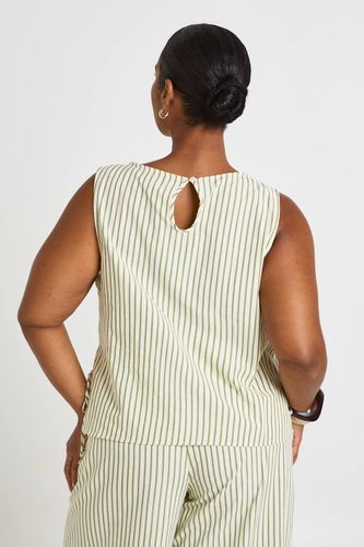 Haut Grande Taille À Encolure Carrée Et Rayures Avec Liens Latéraux | Taille 44 - boohoo - Modalova
