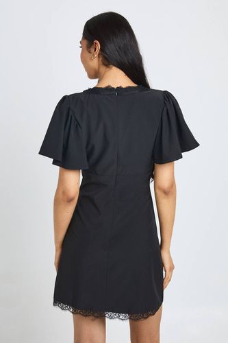 Robe Courte À Finitions En Dentelle Tall | Taille 38 - boohoo - Modalova