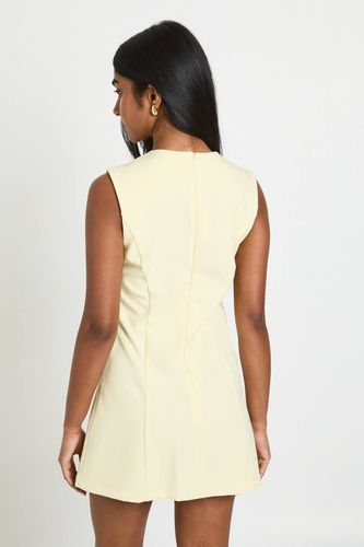 Robe Mini Ajustée Évasée Petite | Taille 42 - boohoo - Modalova