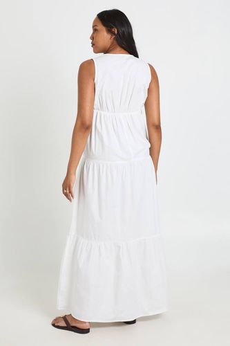Robe Maxi Étagée De Maternité Avec Détail En Dentelle | Taille 46 - boohoo - Modalova