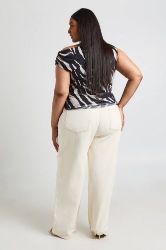 Haut Froncé Asymétrique Grande Taille À Motif Abstrait | Taille 48 - boohoo - Modalova