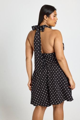 Robe Patineuse Grande Taille À Pois Avec Col Bénitier | Taille 54 - boohoo - Modalova