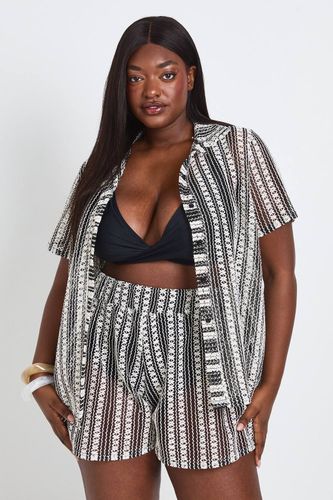 Chemise De Plage En Crochet Grande Taille | Taille 48 - boohoo - Modalova